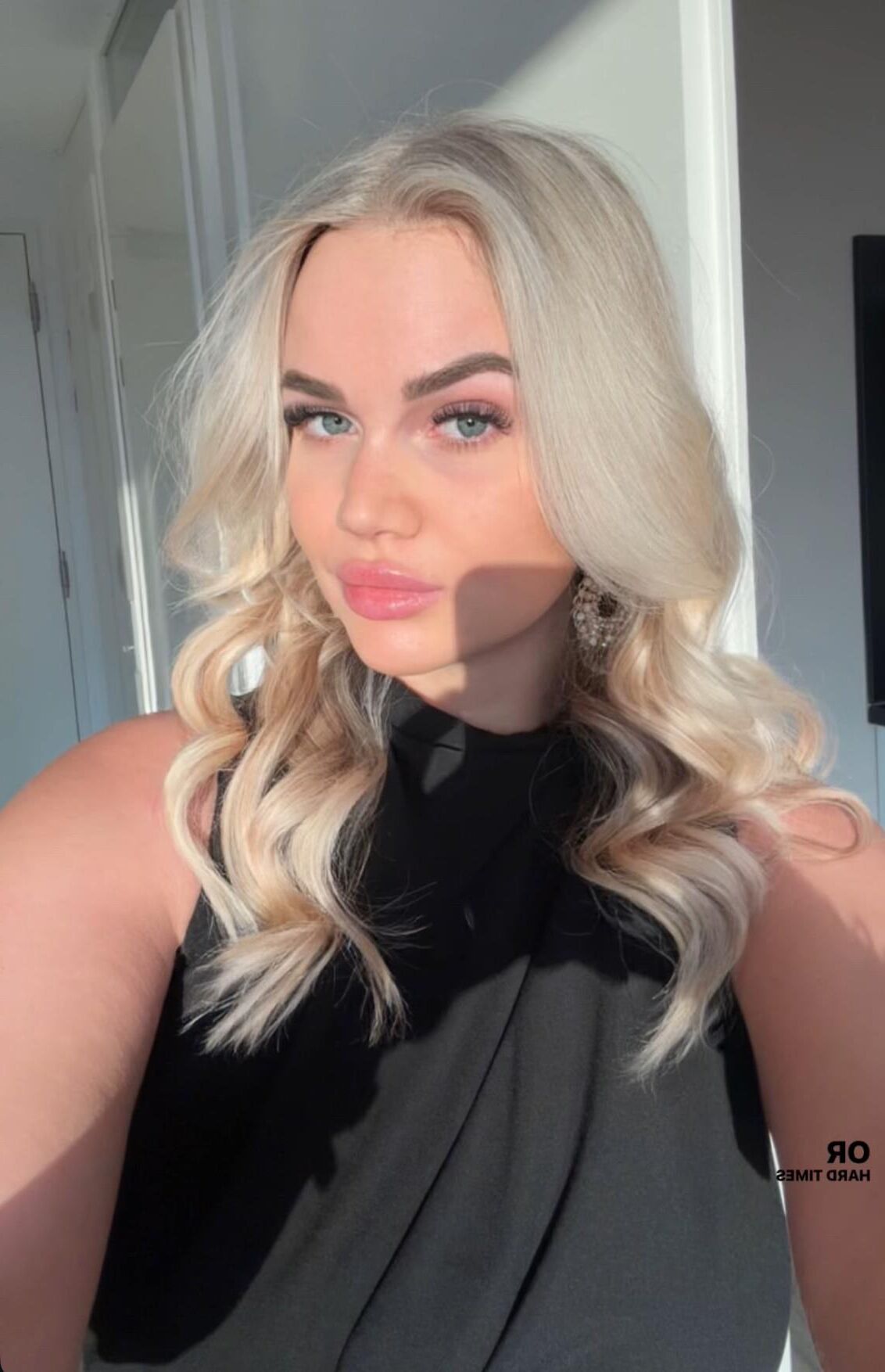Please comment on this teen whore from my town 