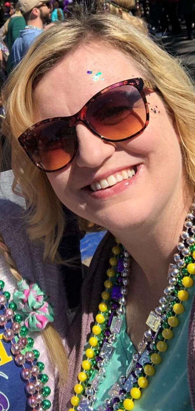 Великолепные сиськи Mardi Gras 'Lorie