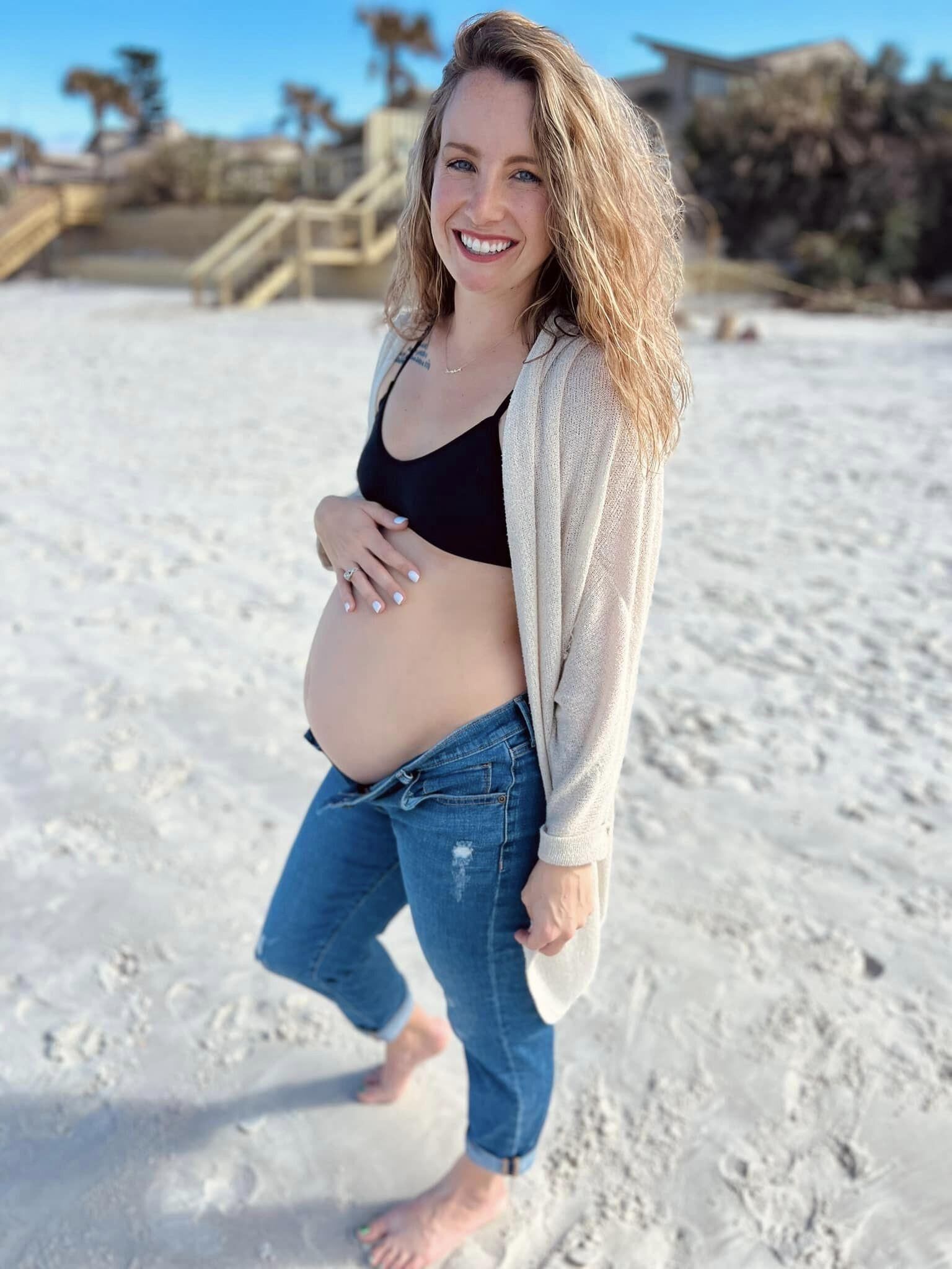 Blonde Preggo Power 