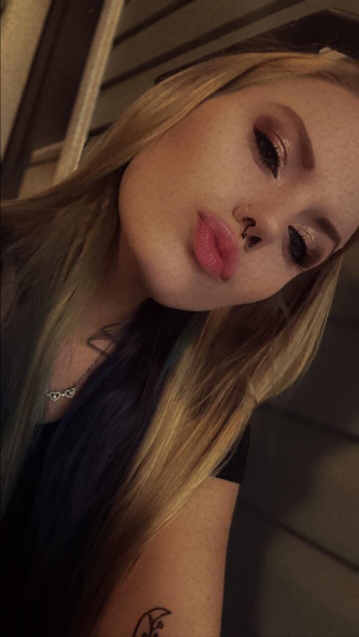 Amber es un vendedor de Yo Snapchat.