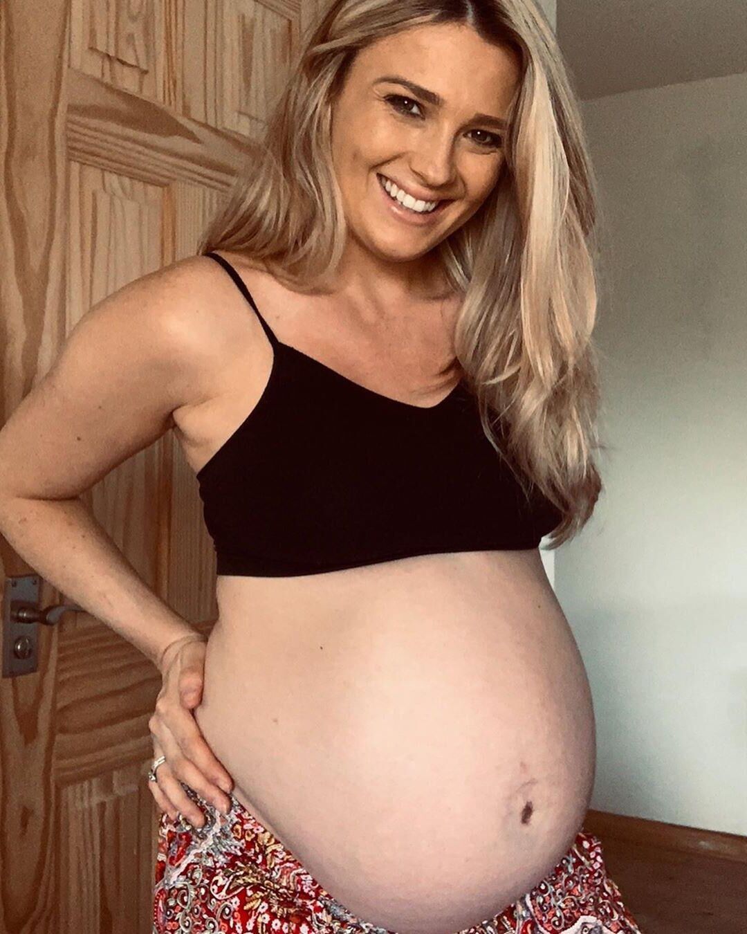 Superbe blonde enceinte
