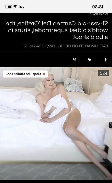 Nude US model and actress Carmen Dell'Orefice 