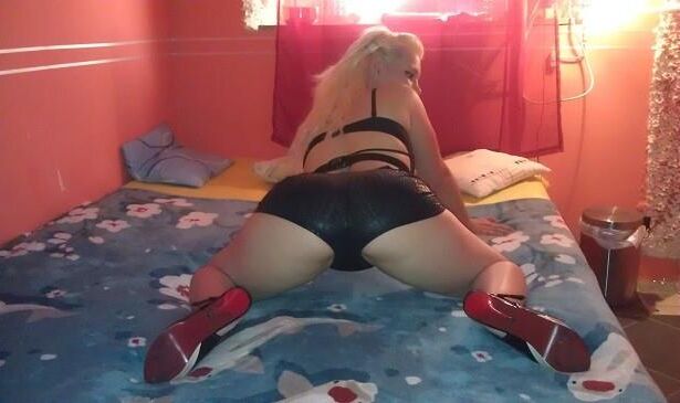 Prostituta húngara rubia