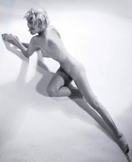 Nude US model and actress Carmen Dell'Orefice 