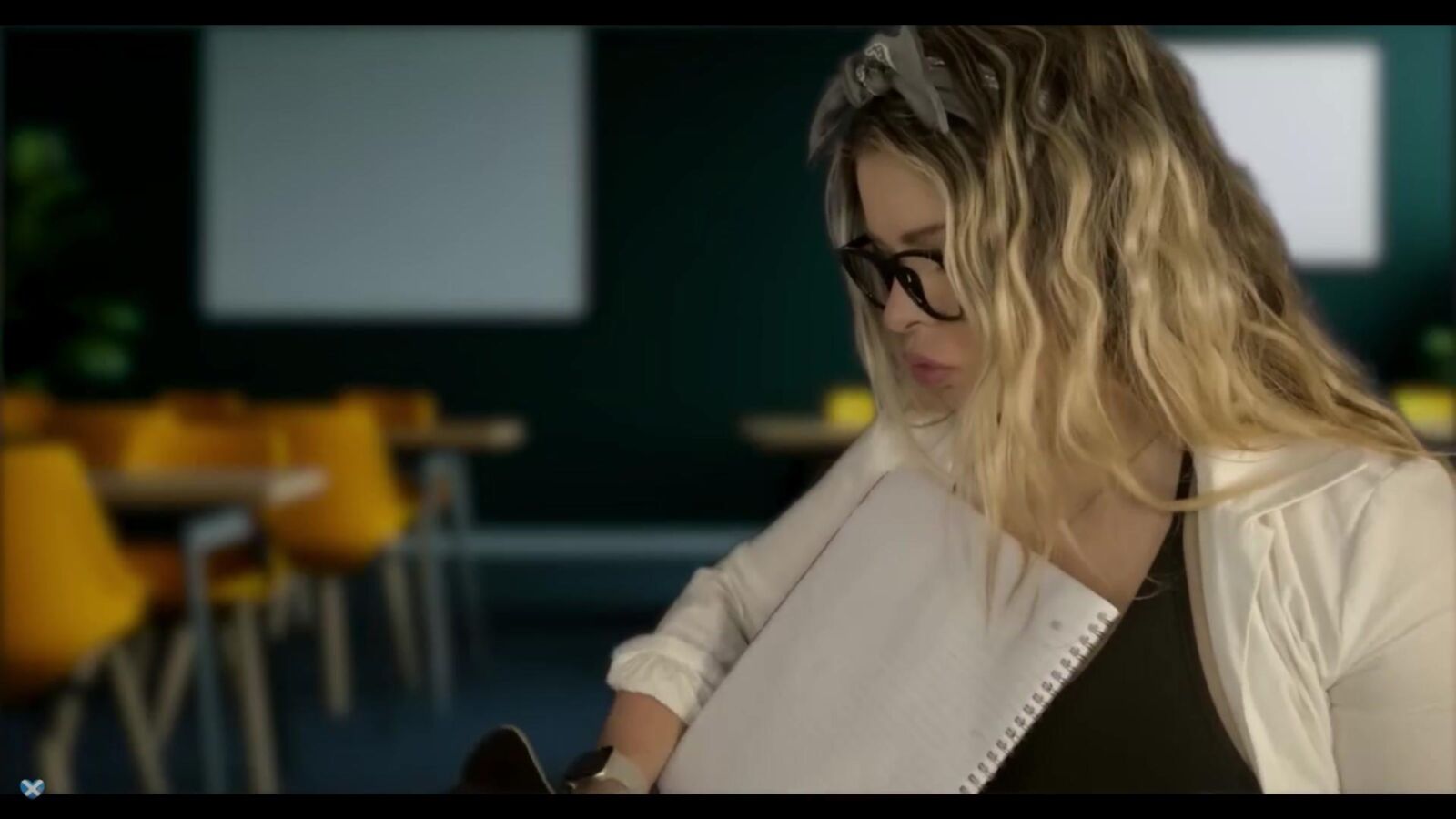 Scottish Murmurs Asmr Girl en classe vous aime