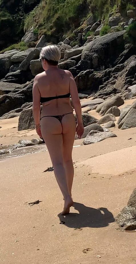 Plage mature blonde
