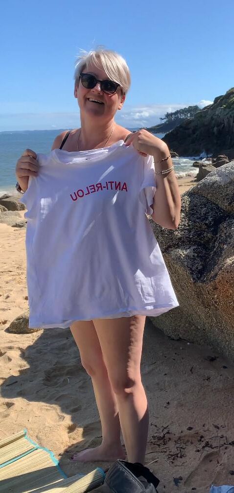 Plage mature blonde