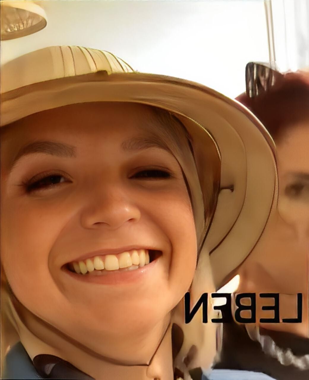 Olga D. wird zu einem exponierten Webslut