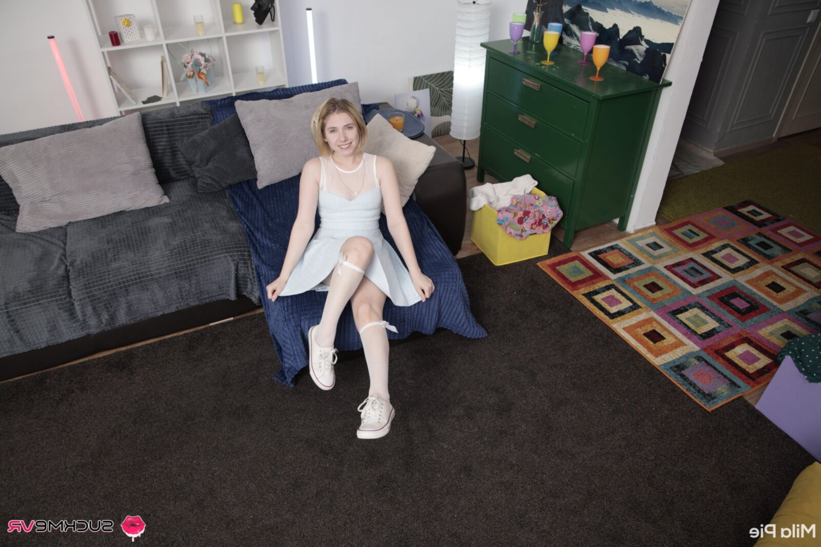 Mila Pie, disfruta de una polla larga y gruesa en su primera escena