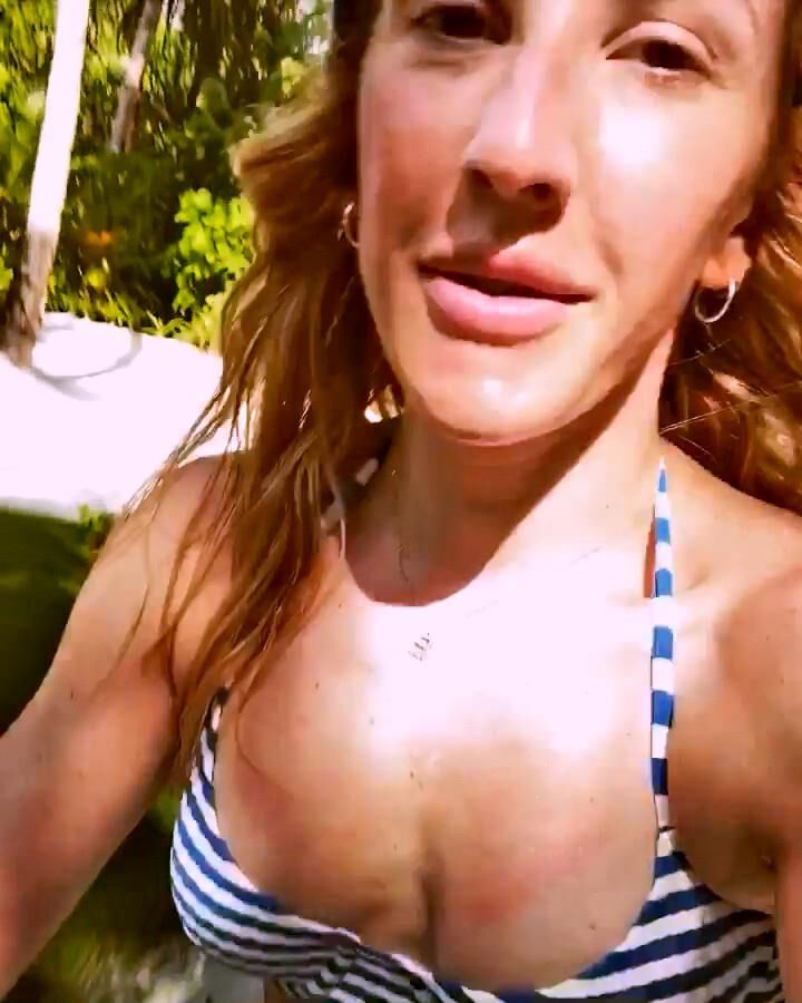Titten Ellie Goulding