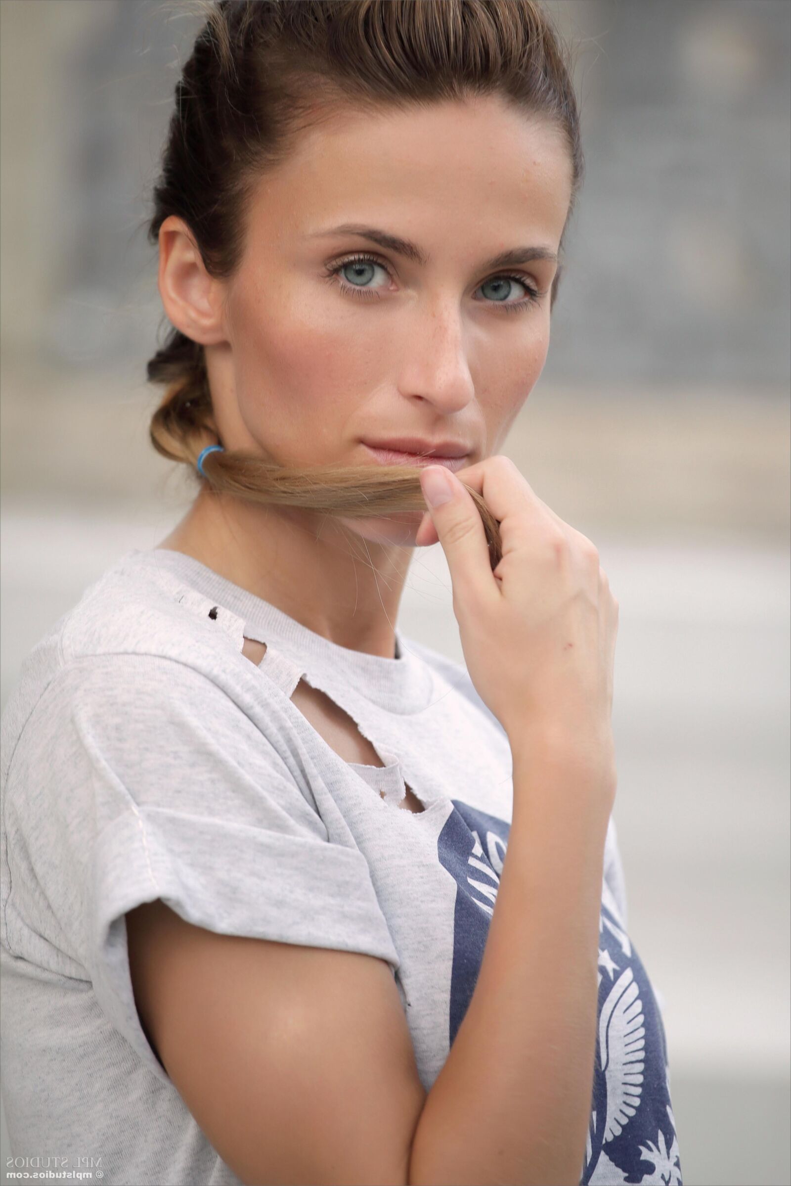 Cara Mell, du solltest hier sein