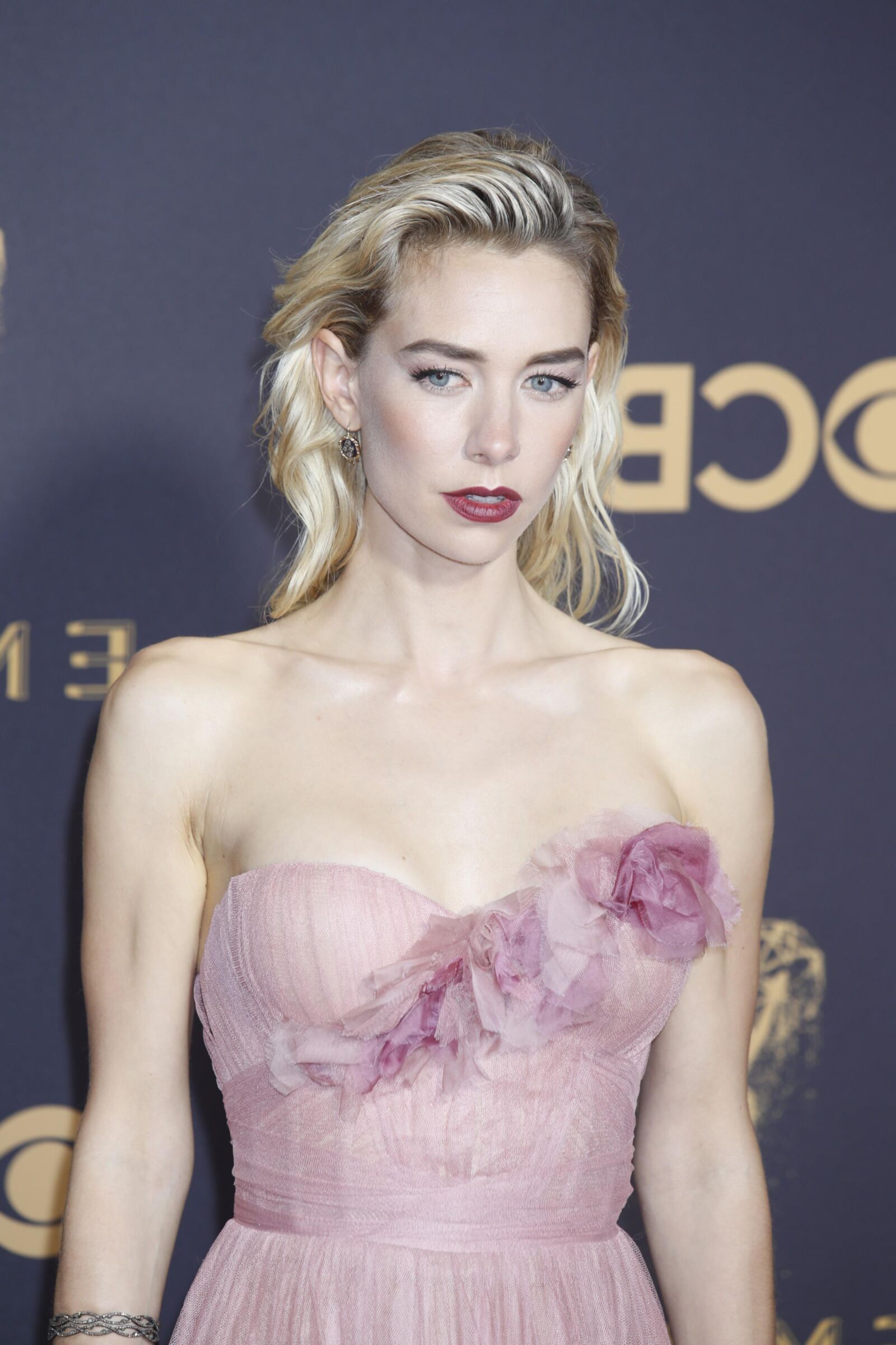 Titten Vanessa Kirby