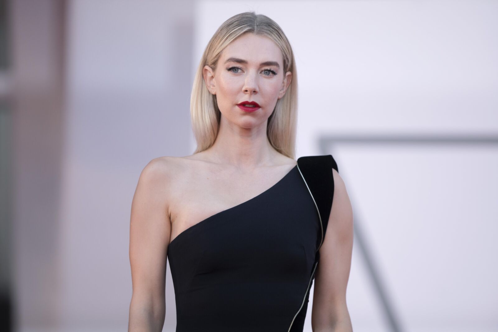 Titten Vanessa Kirby