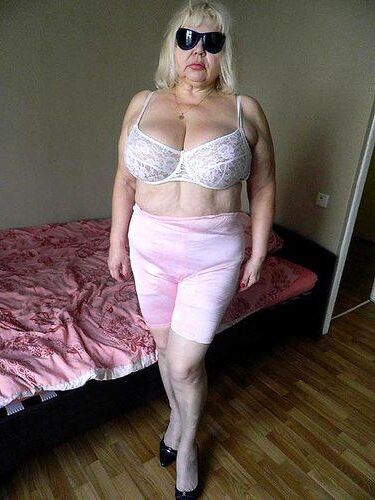 Old mature Rimma from Moscow has pantalones