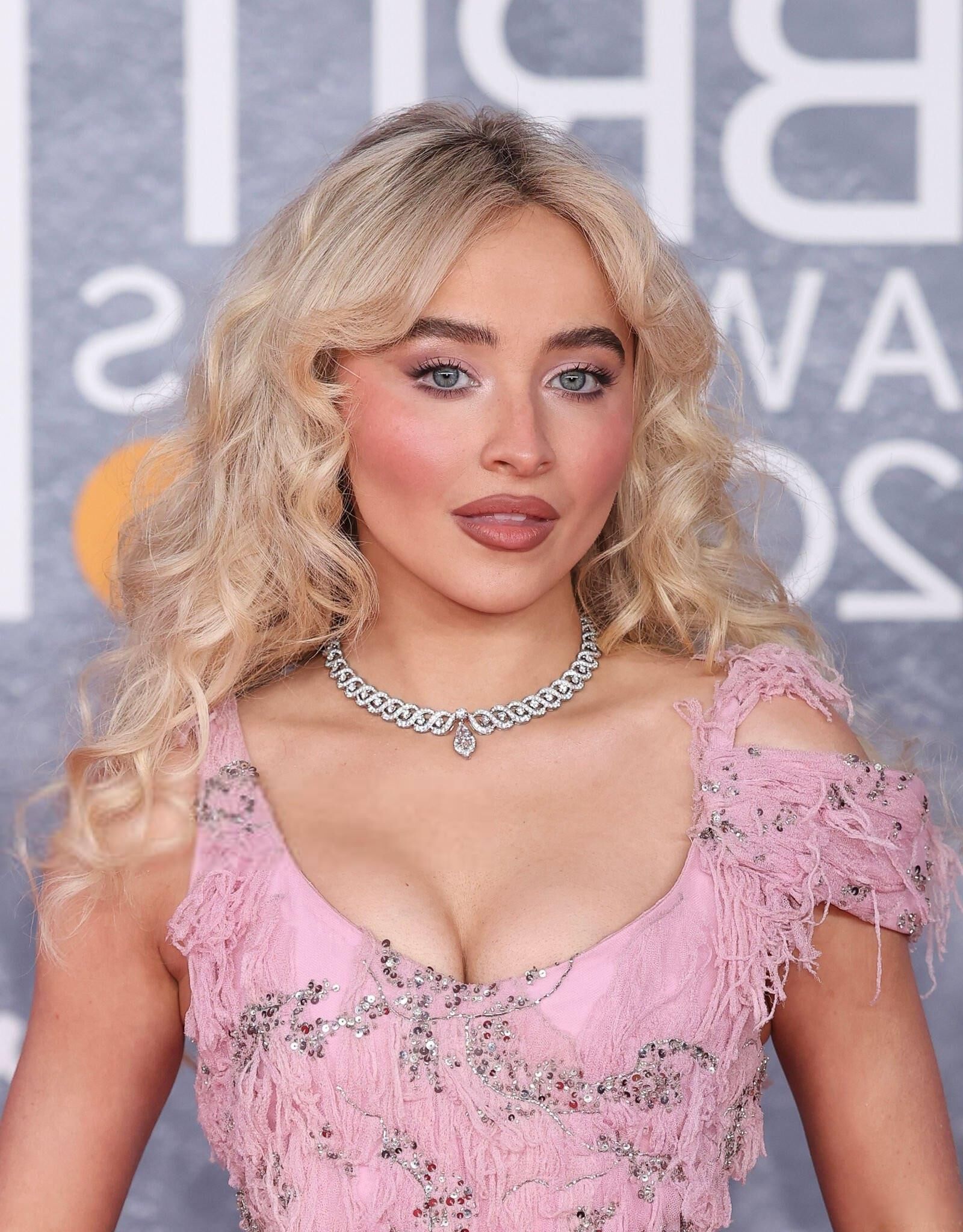 Tits Sabrina Carpenter
