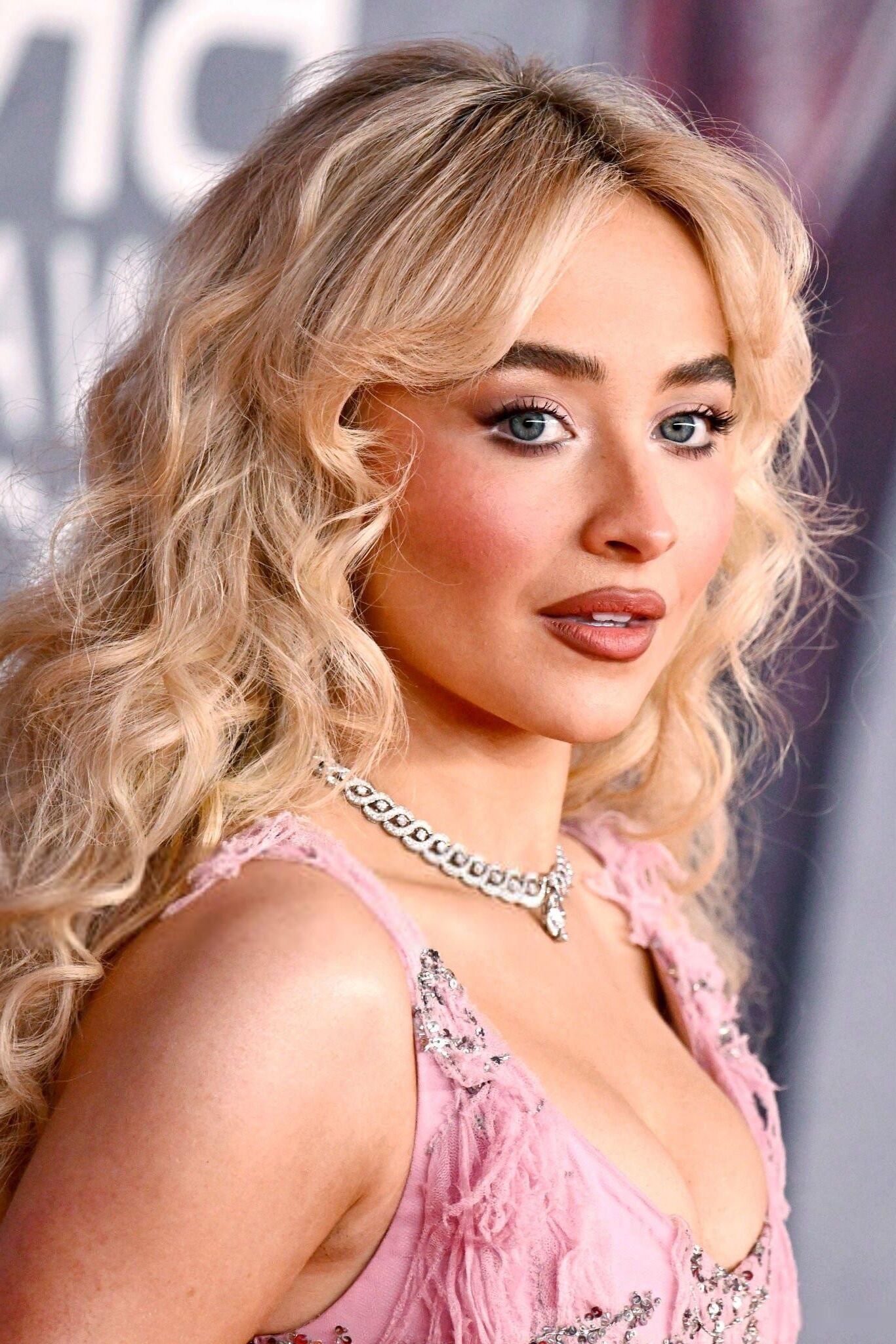 Tits Sabrina Carpenter