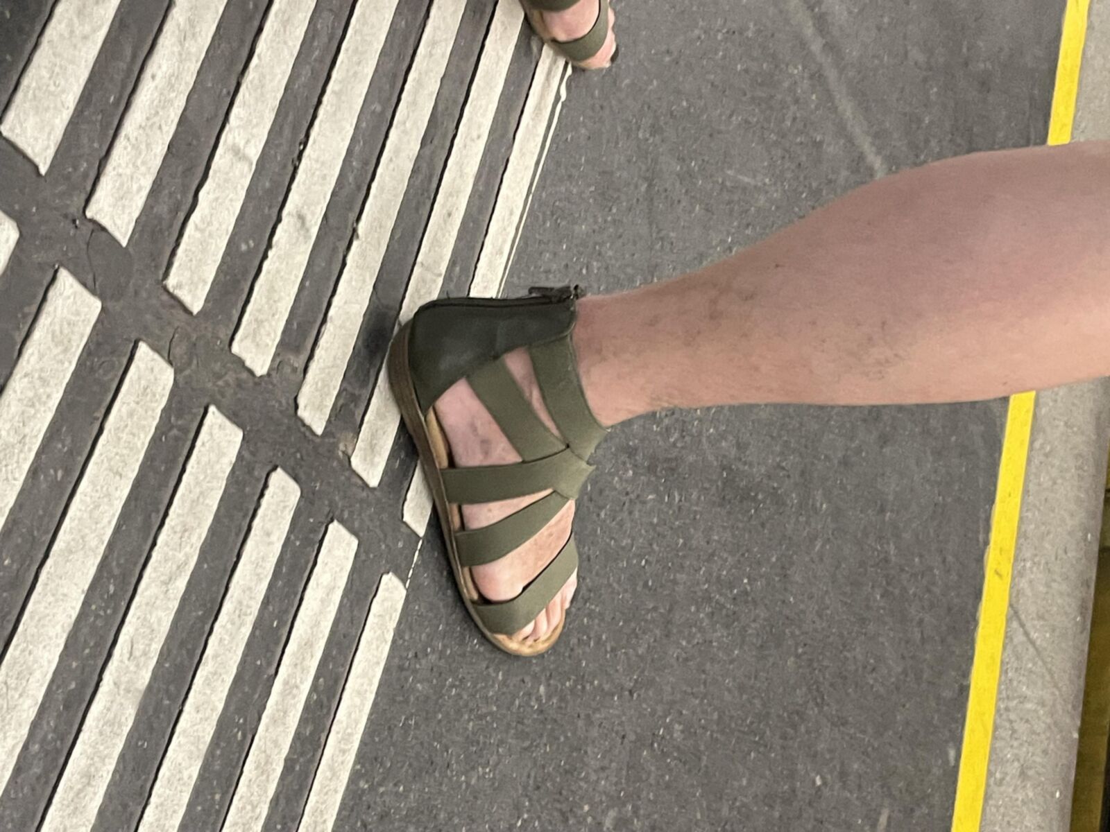 Sexy mature feet dedication 