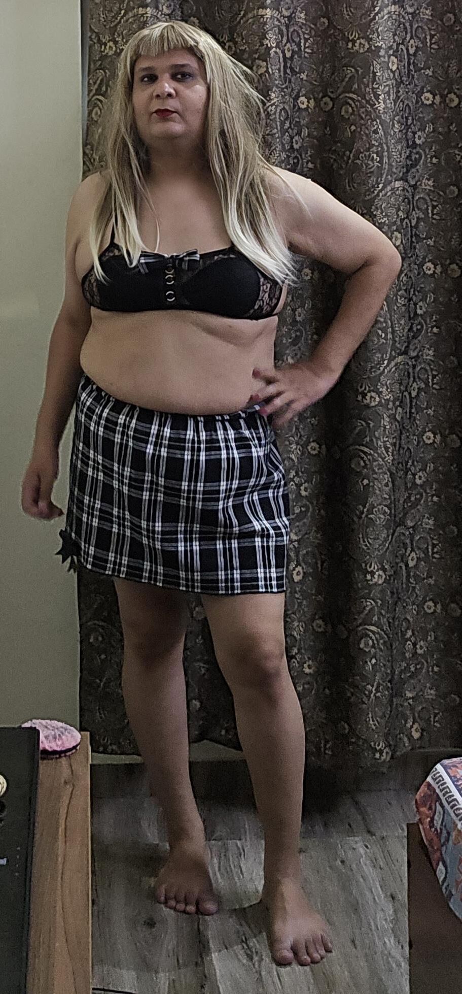 rubio transexual Monica M muestra S