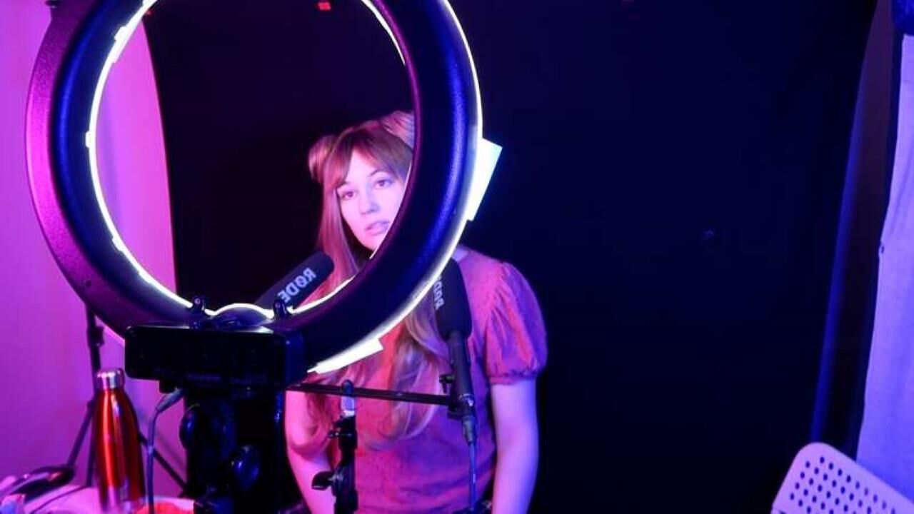 Suavemente Galoshes asmr algunas fotos actualizadas "detrás de escena"
