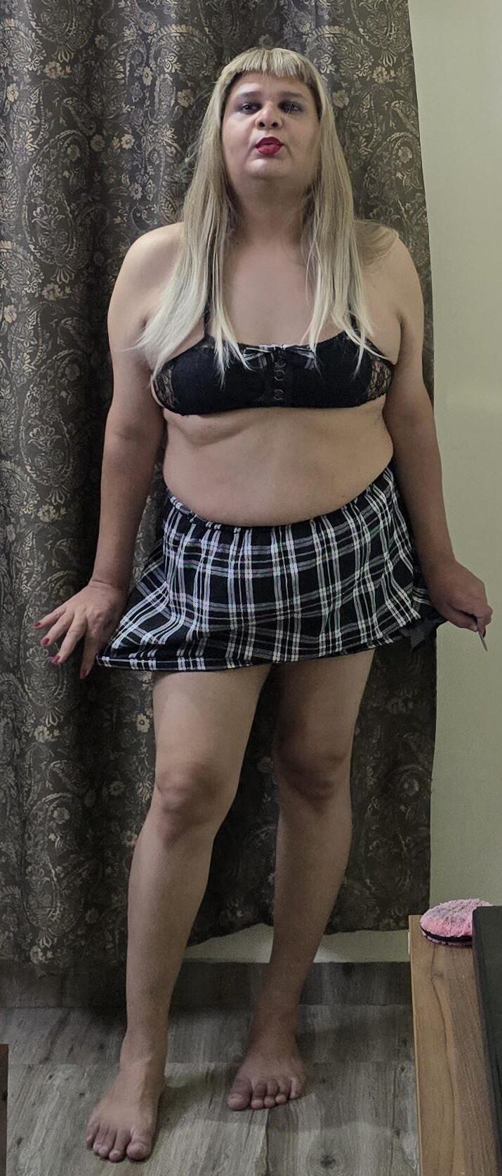 rubio transexual Monica M muestra S