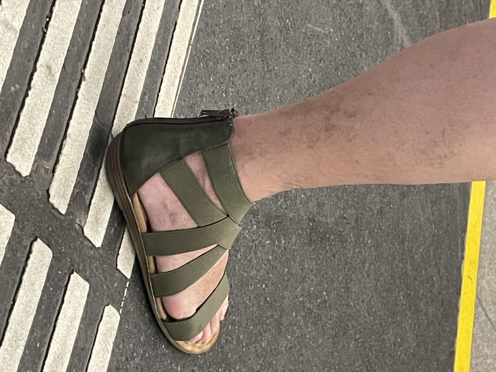 Sexy mature feet dedication 