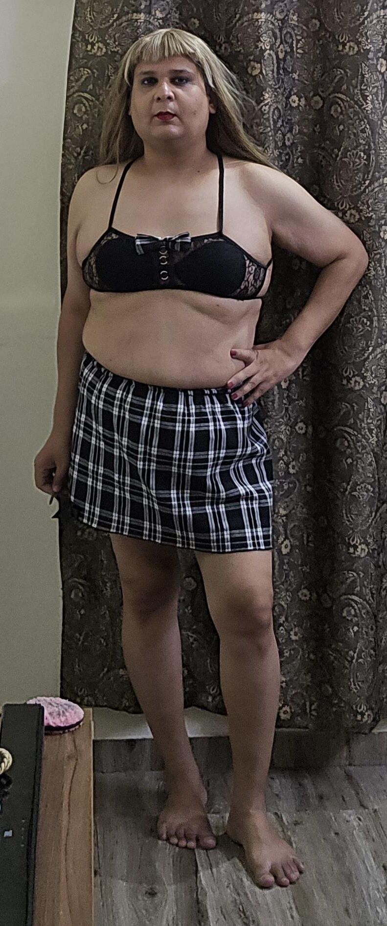 rubio transexual Monica M muestra S