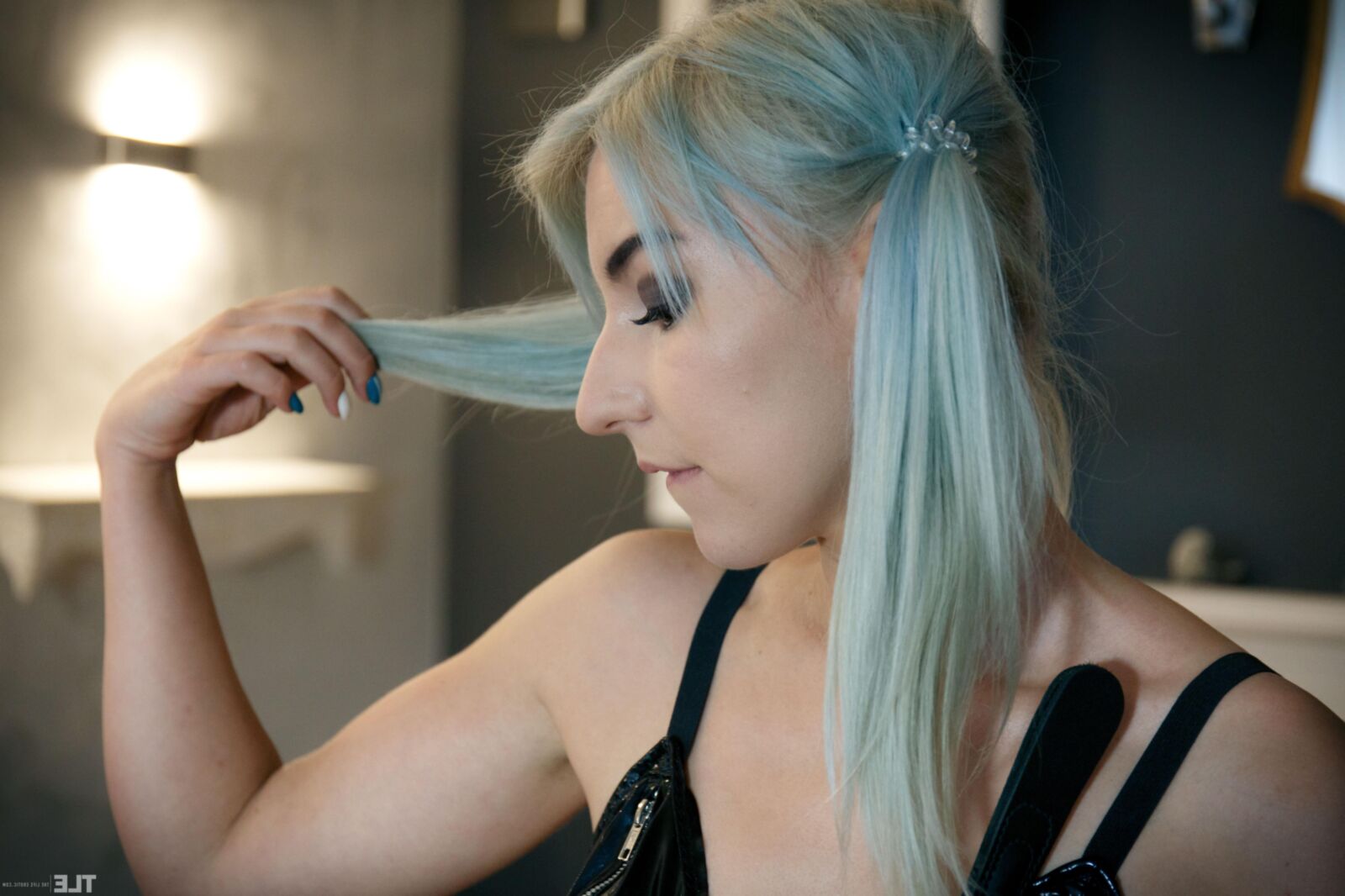 Adora Rey The Diamond Rod ( )