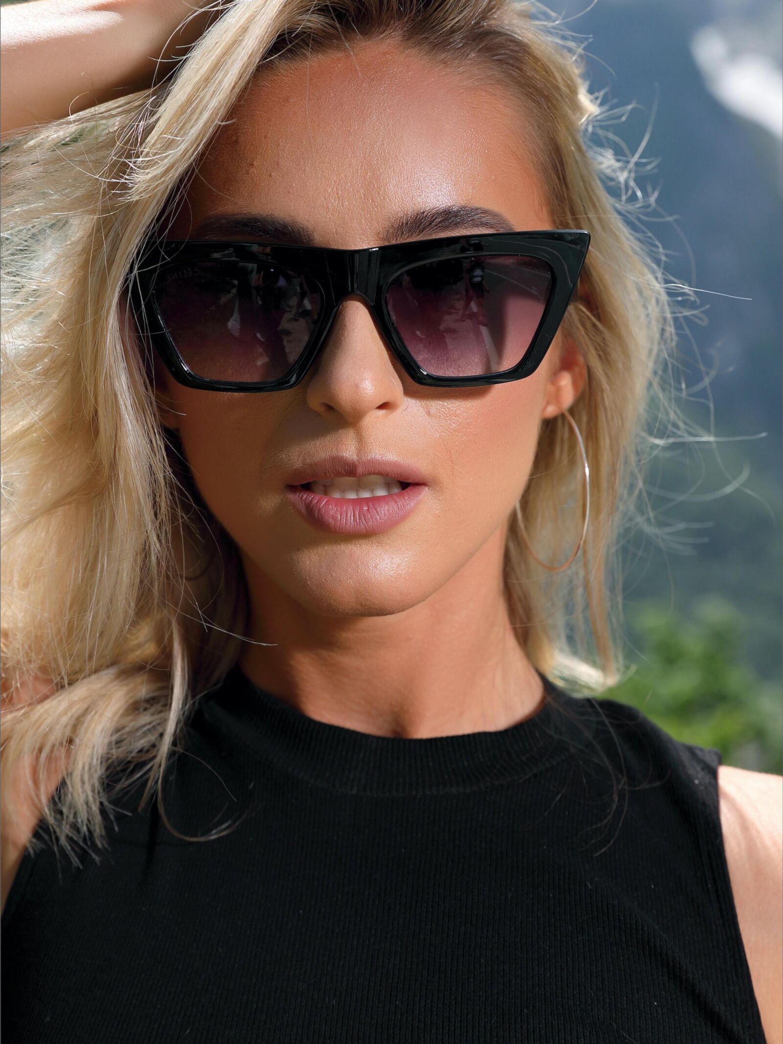 Cara Mell Out about town (NN)
