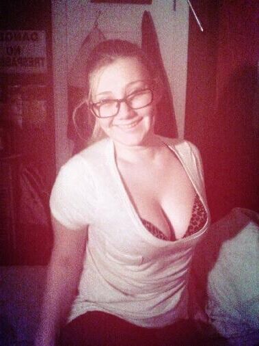 Gorgeous Canadian selfie teen Erin