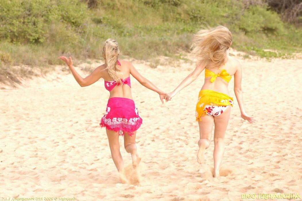 Alison and Lia Blonde beauties