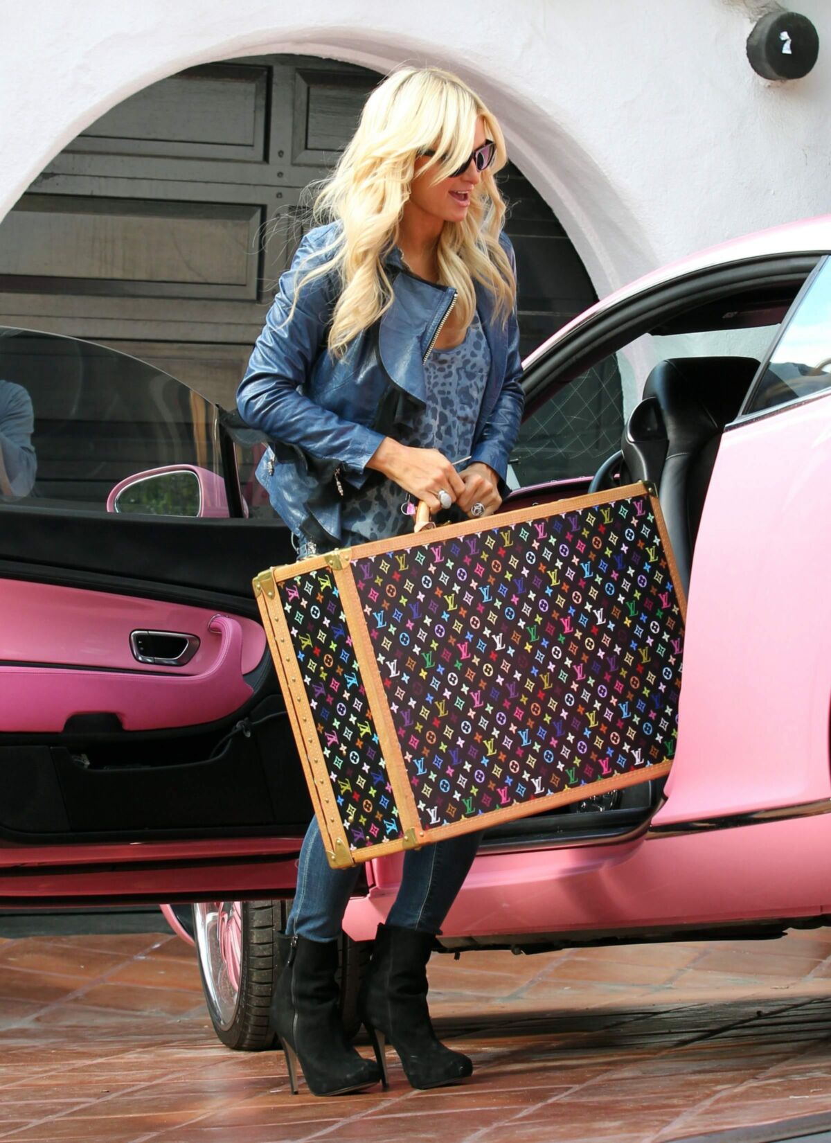 Paris Hilton tight jeans ass
