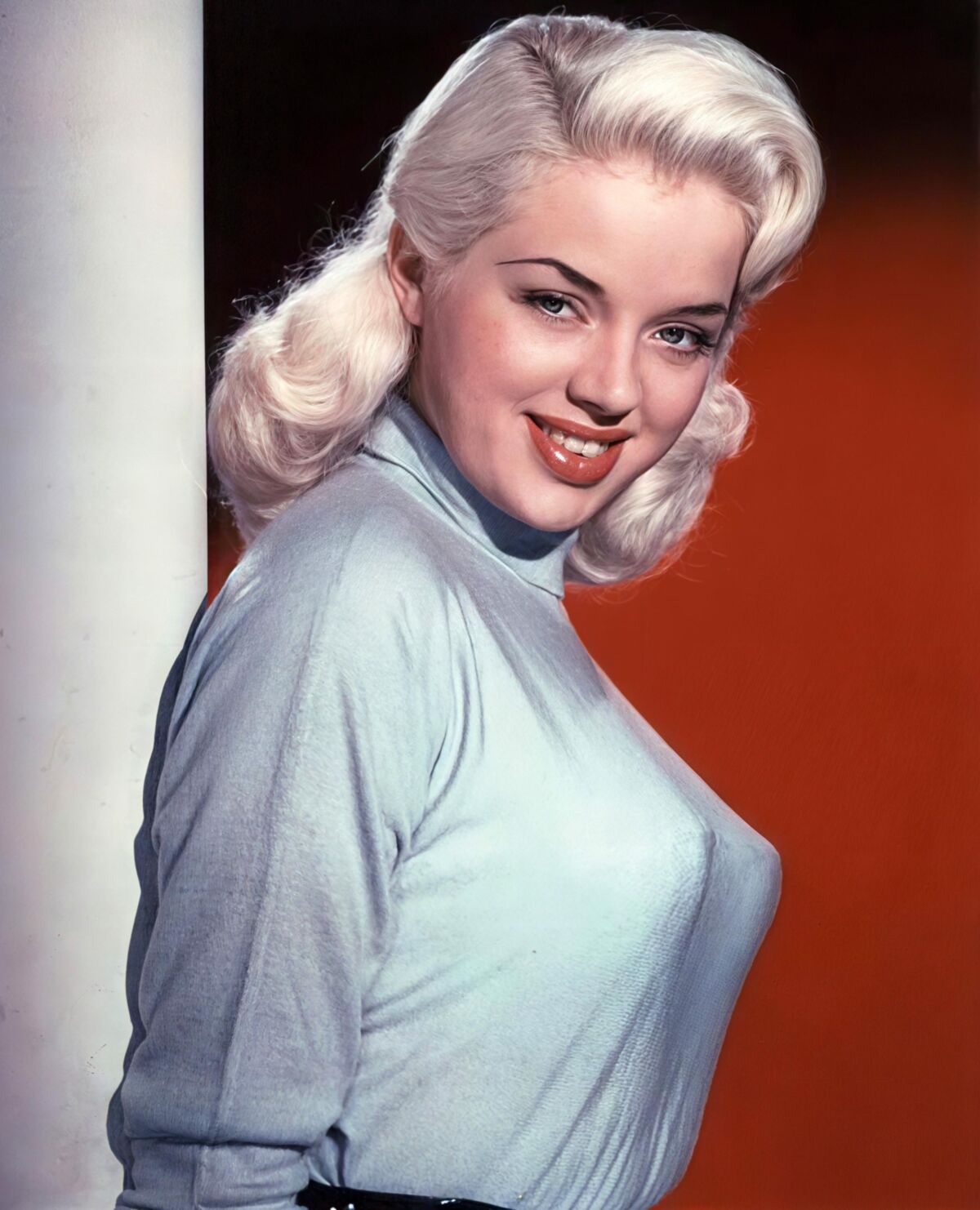 Vintage Actress Diana Doors in hyper resolution