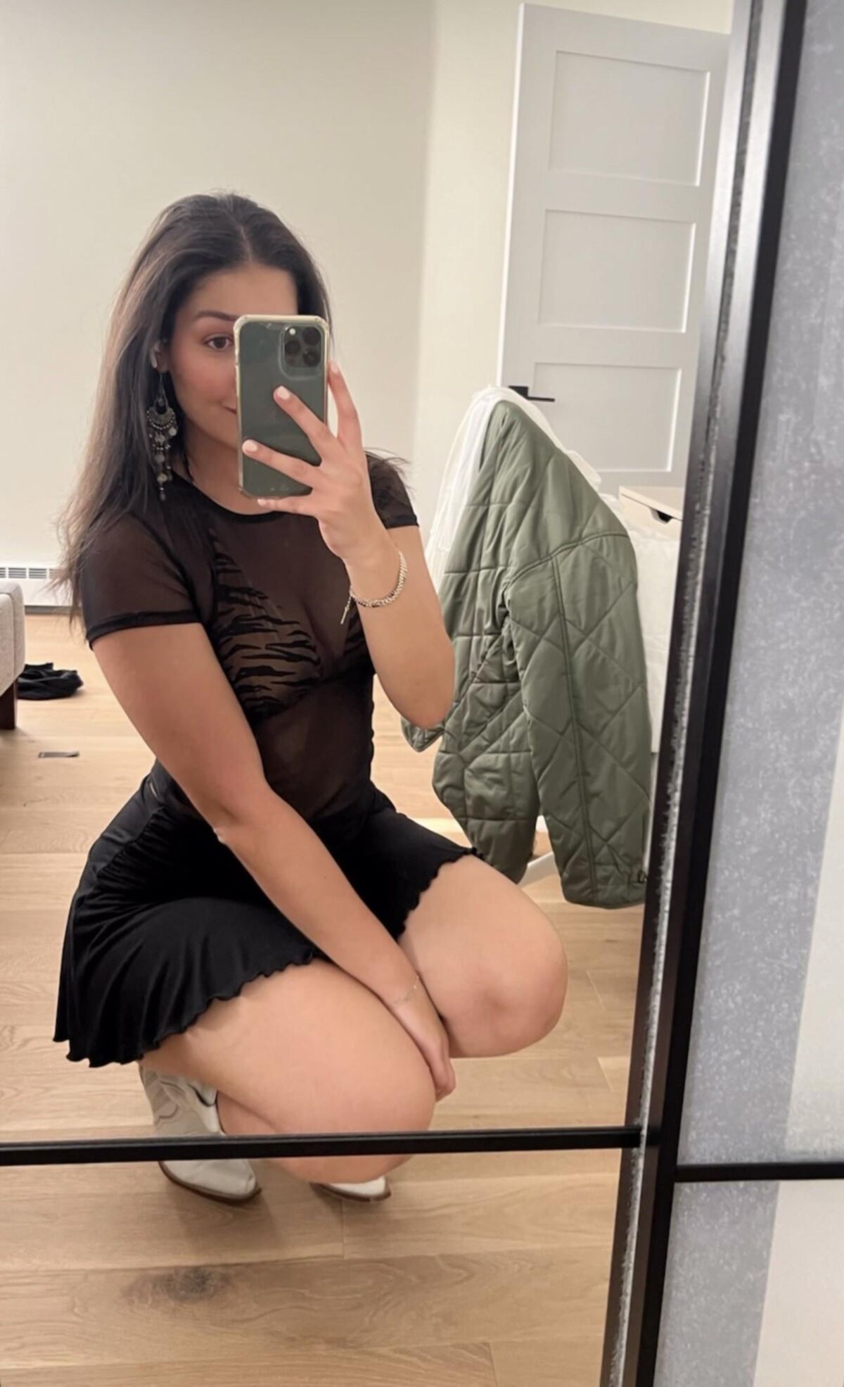  Cell Phone Selfie