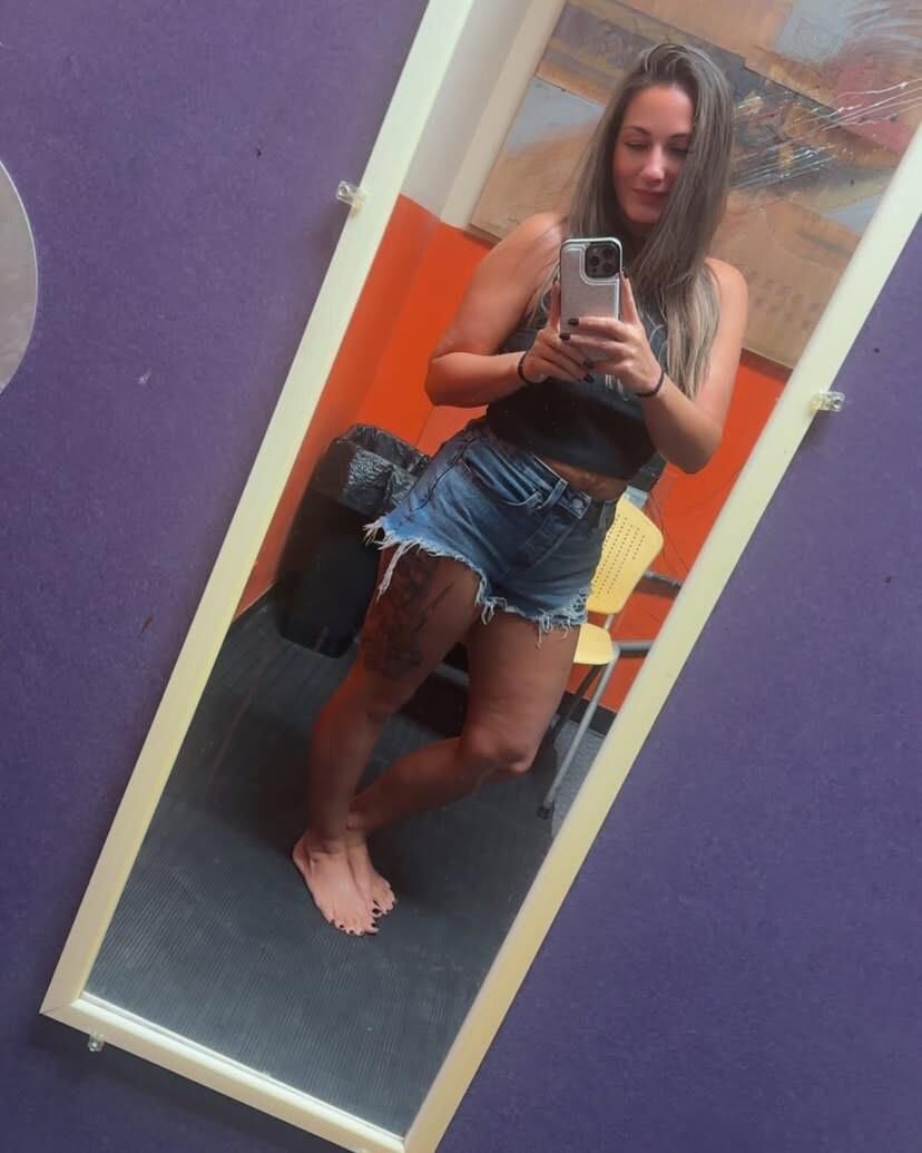  Cell Phone Selfie
