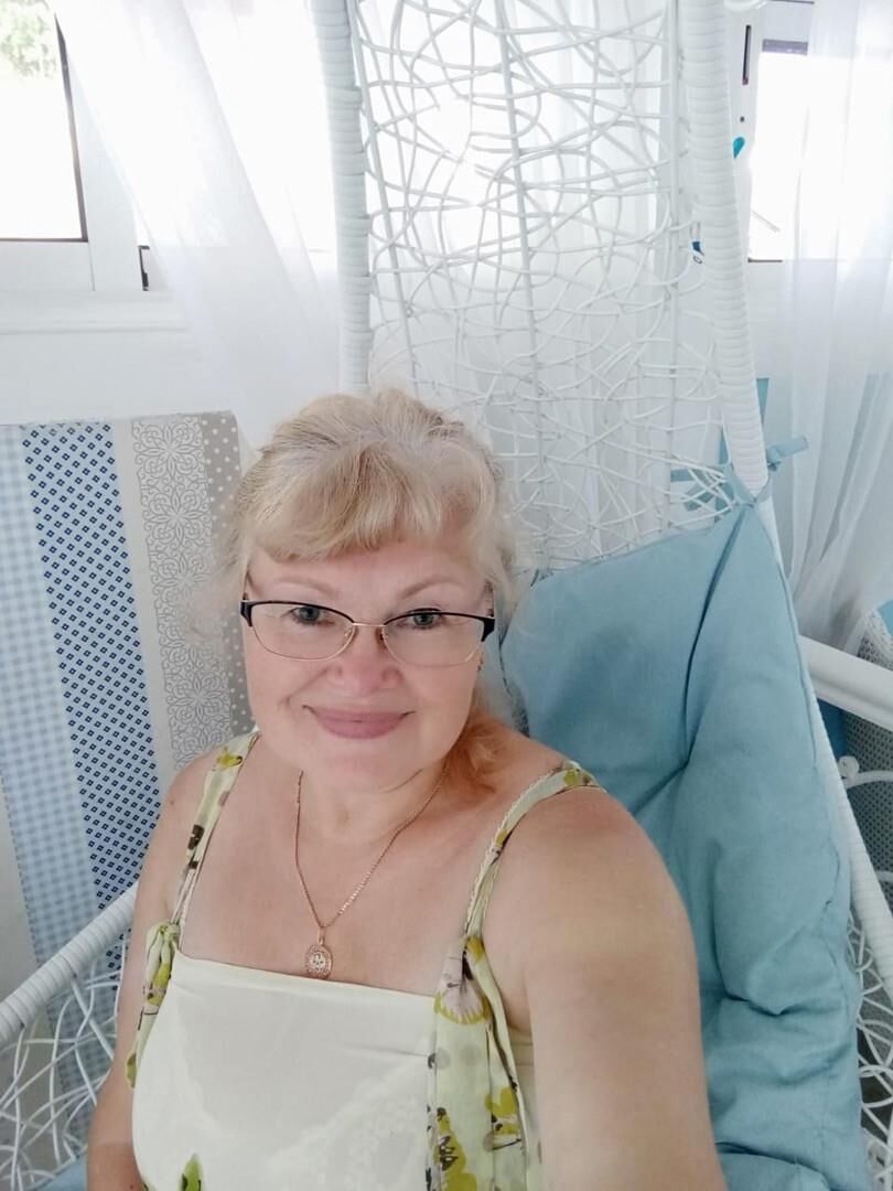 Lidia rubia madura de Moscú