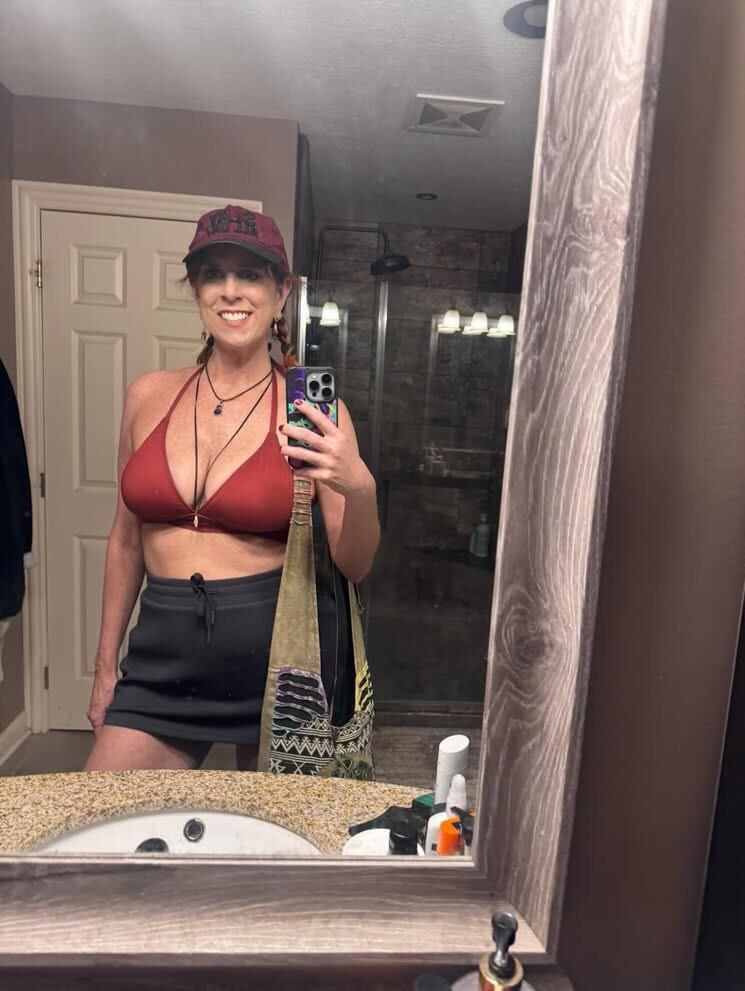  Cell Phone Selfie