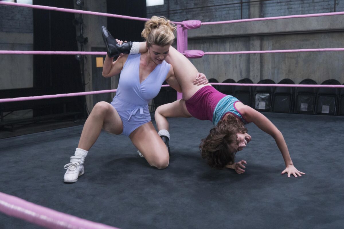 Betty Gilpin 