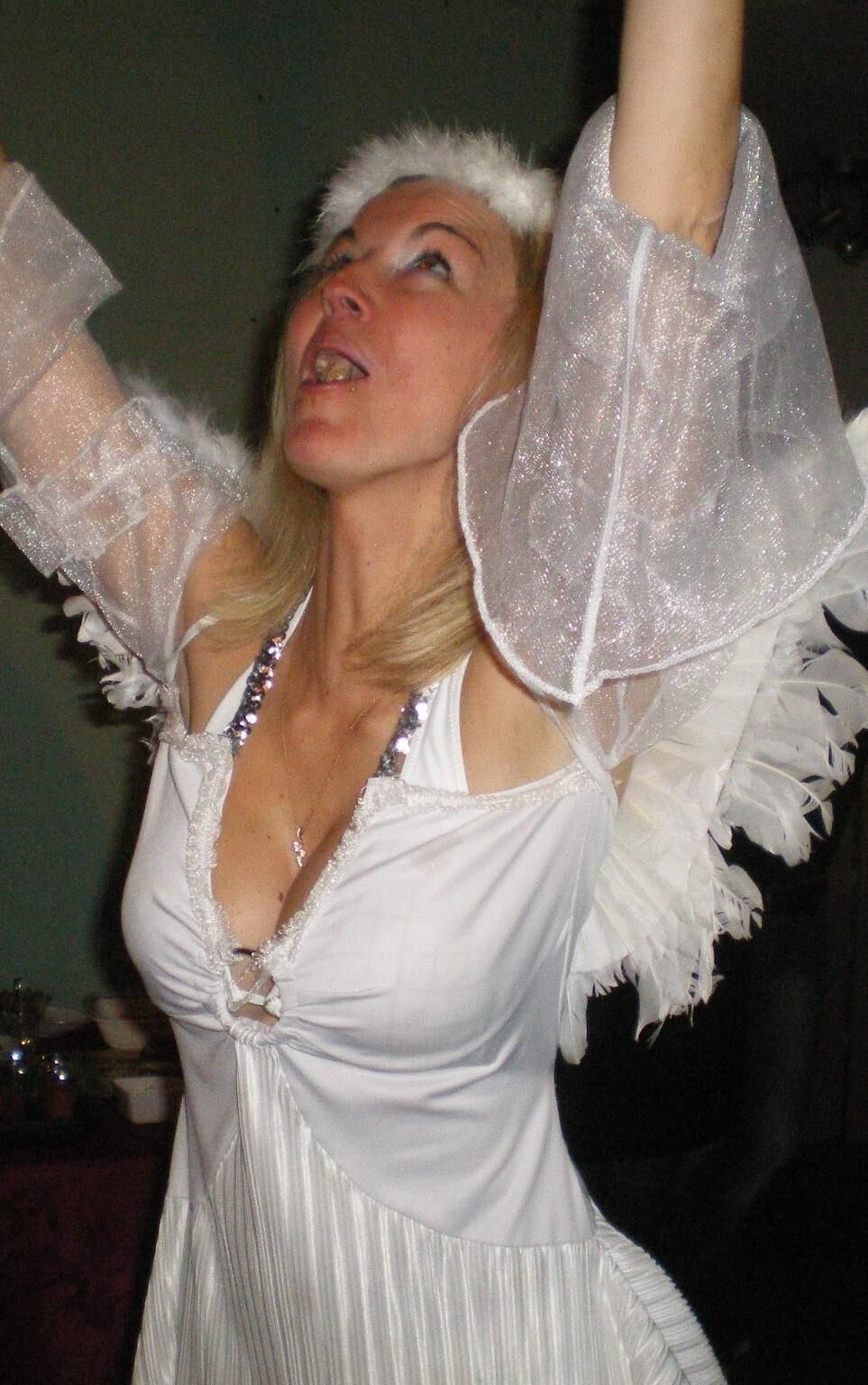 Ludivine French Milf Big Tits Grosses Loches Bandantes