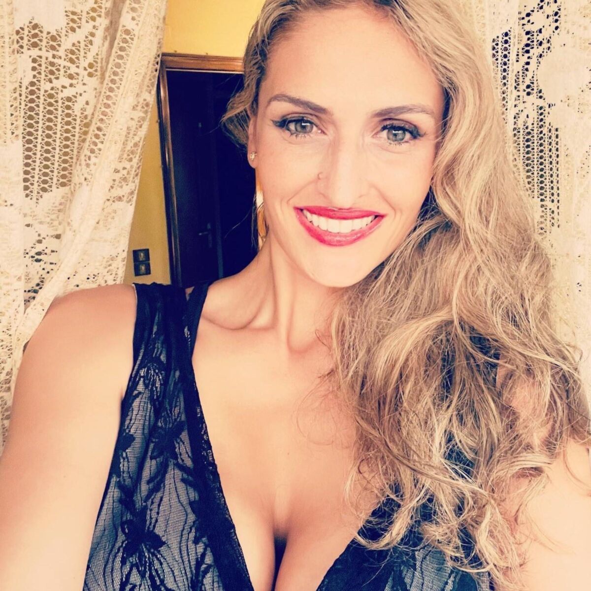 Is this Greek mature woman cum worthy?