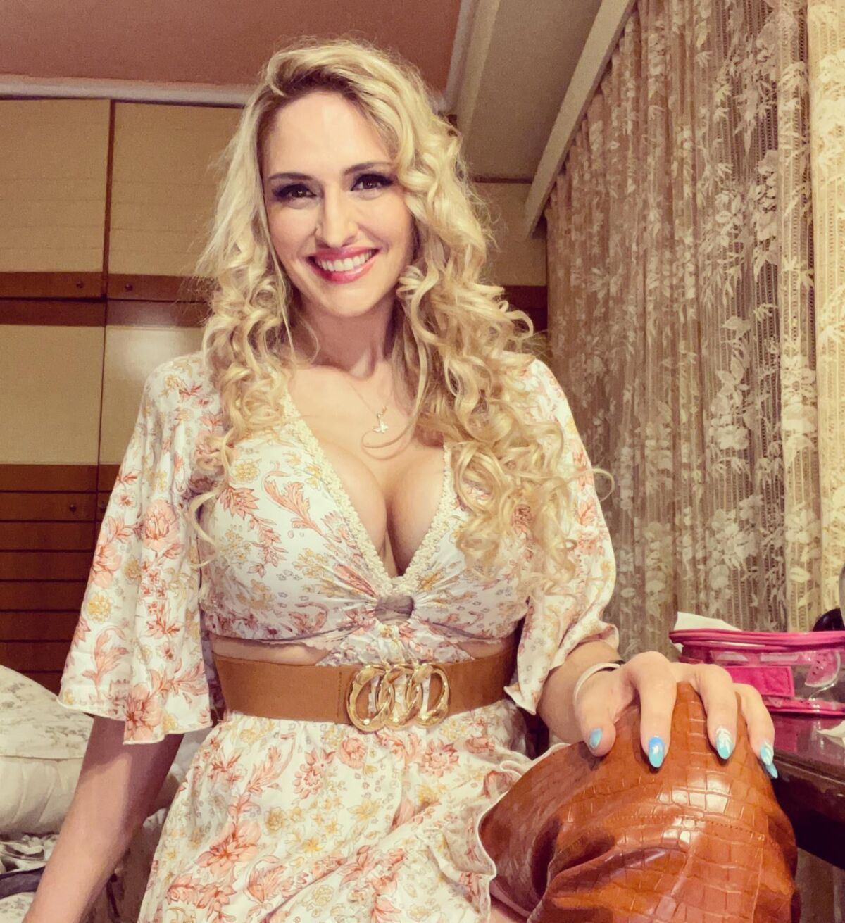 Is this Greek mature woman cum worthy?