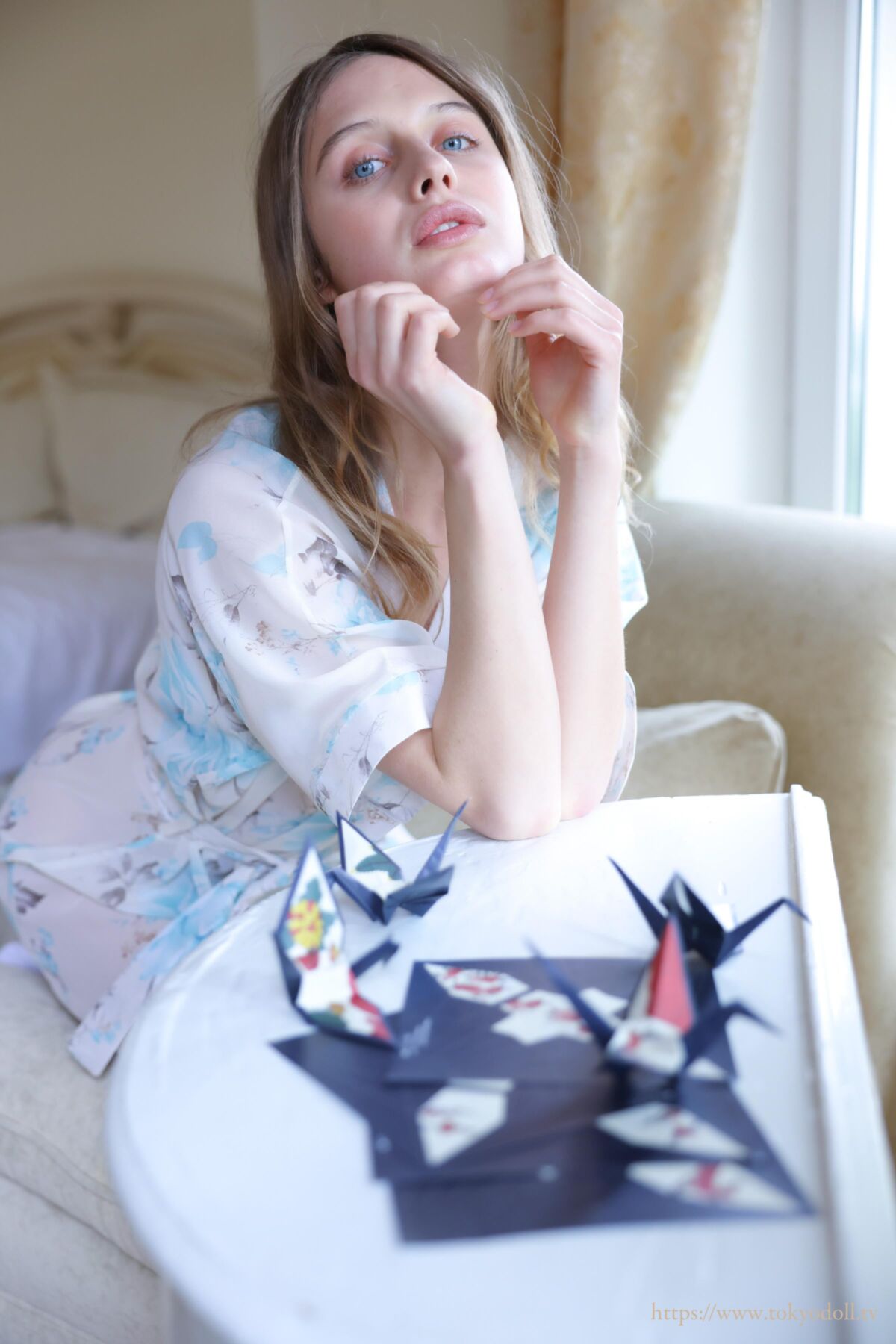 Alexa D Set White Pattern Robe