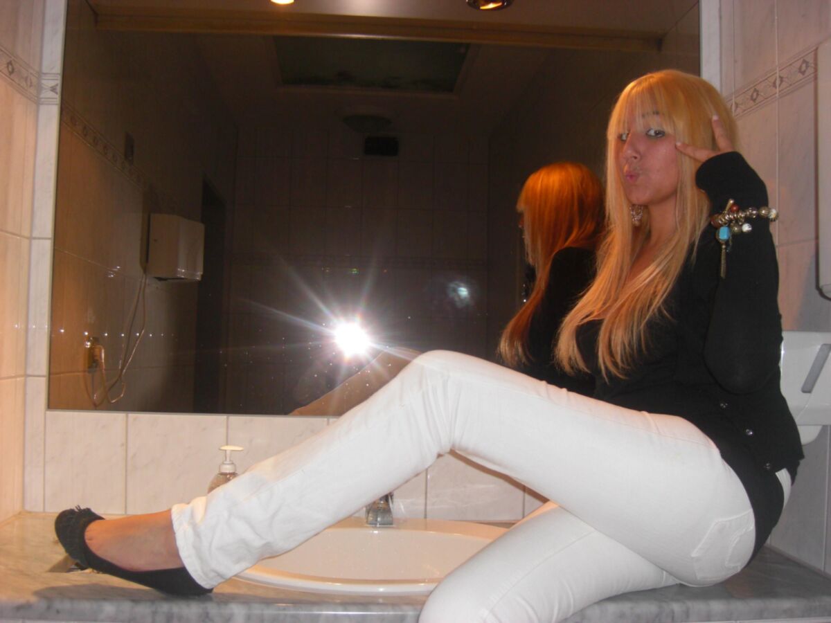 blonde pussy