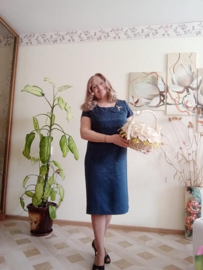 Lidia rubia madura de Moscú