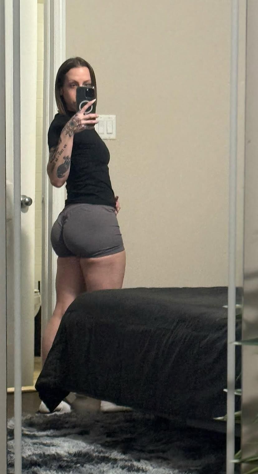  Cell Phone Selfie