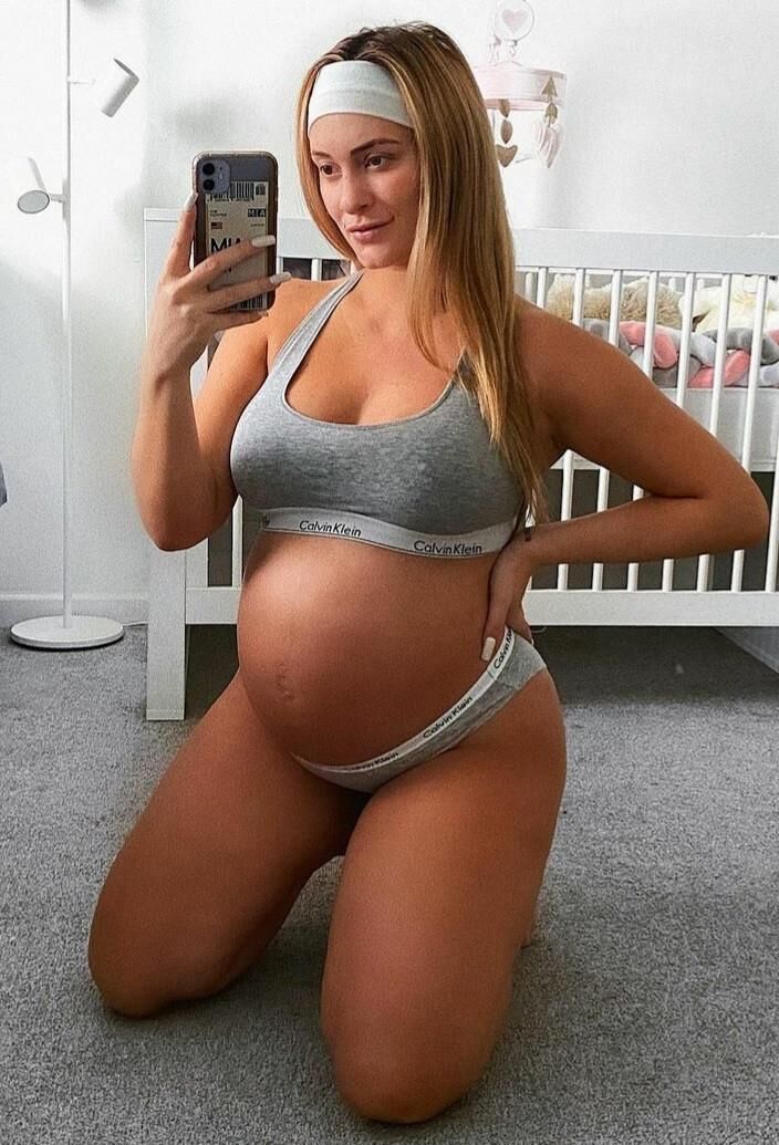ブロンドの妊娠中の完璧なマザーロード