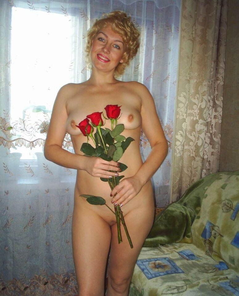 Fantastic blonde milf Elena from northern Russia