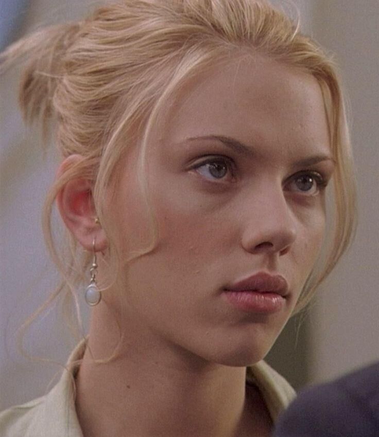 SCARLETT JOHANSSON 