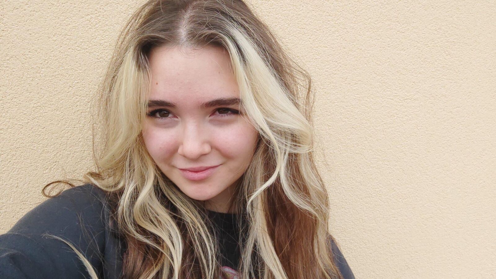 Blonde spanische Verzögerung