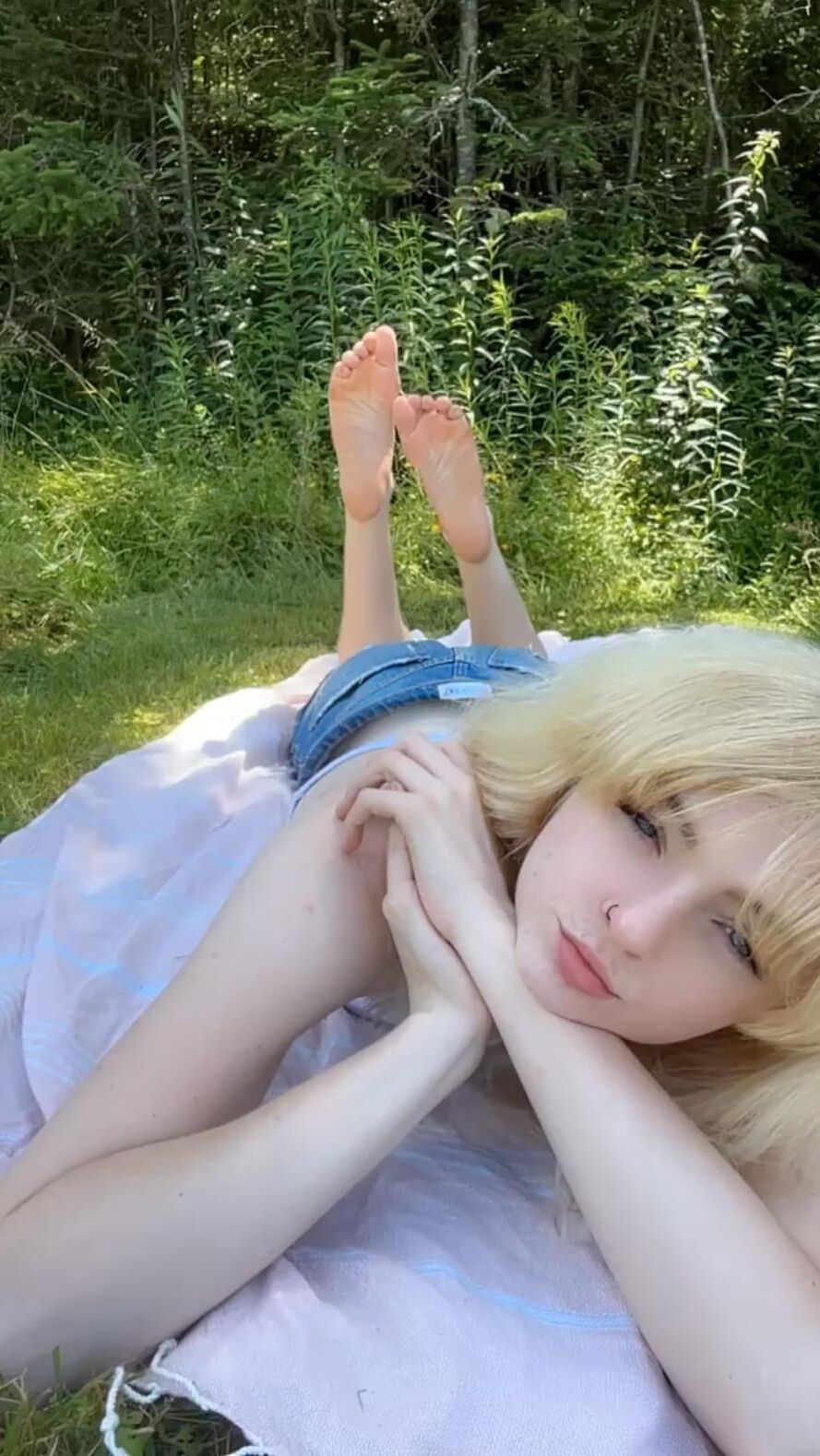 Barbie Blonde Angel Feet