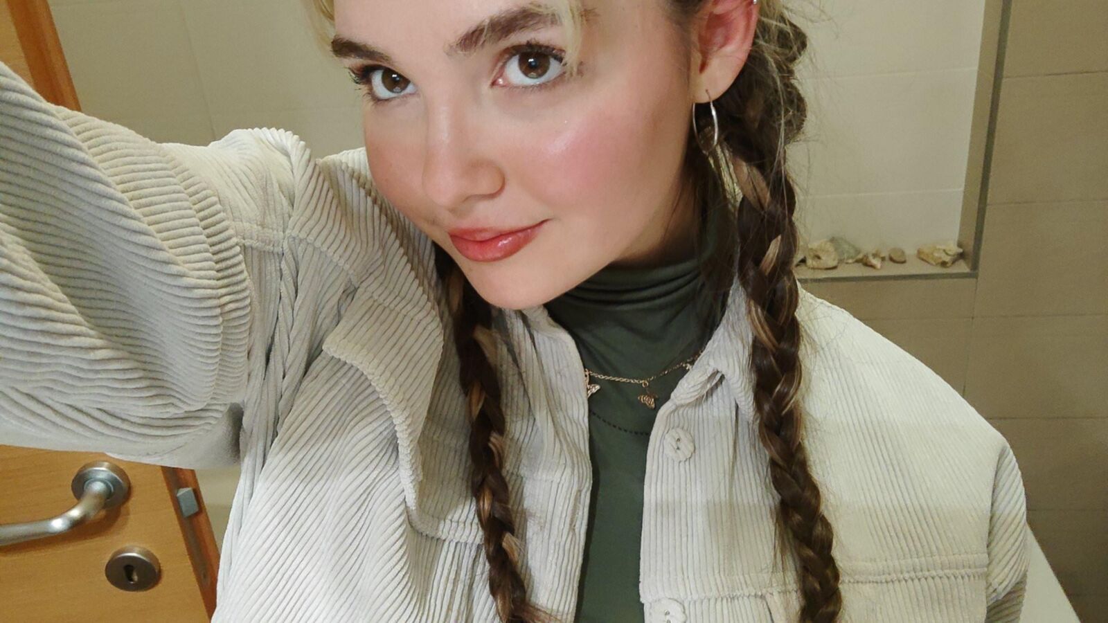 Blonde spanische Verzögerung